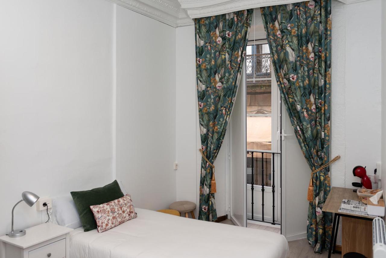Hostal Santa Cruz Santiago de Compostela Eksteriør billede